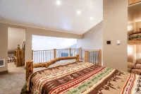 Updated Corner Unit Condo. Next to Giant Steps Ski Lift. - Balkoner