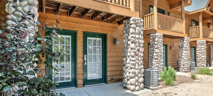 Newer Rustic WiFi Villa by Starved Rock Sleeps 7. A Guest Favorite!! Hoteles en Condado de LaSalle