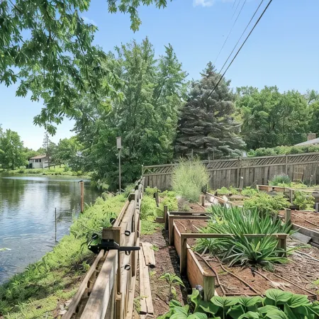 MSP/Mall of America/Pond View with garden oasis