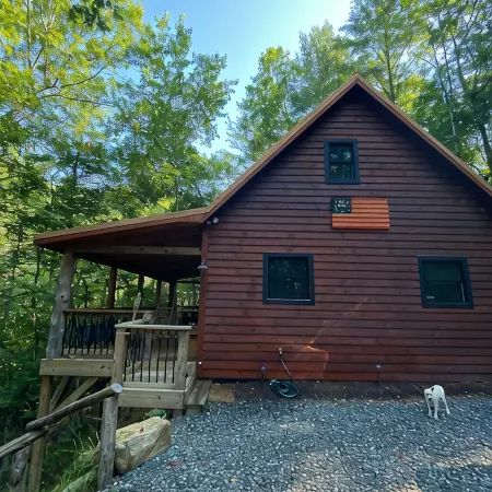 “Up The Creek” Cabin