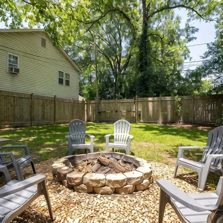 Timeless Midtown Craftsman • 2Br, 2BA • 15 Mins to Ft Moore
