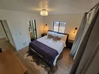 Remodeled historical cottage in the heart of downtown McCall Idaho. - Chalets