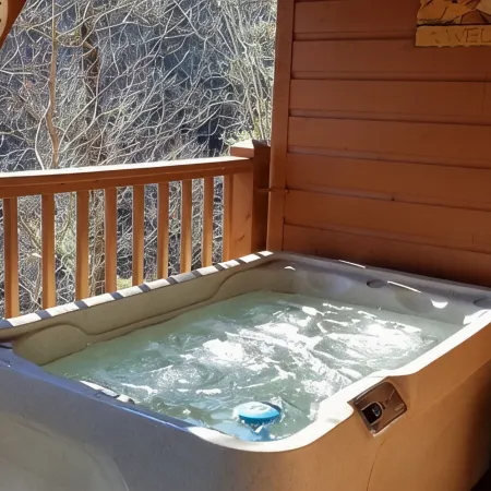 Romans 15:13  ~ 11 Miles to Heart Pigeon Forge, Hotub, Gas Grill-No Extra Fees