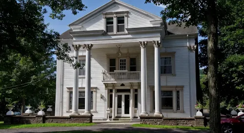 The Queen of the Catskills B&B - Bed and Breakfasts