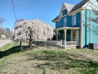 Spacious Victorian close to everything in RH - Wheelchair friendly. Sleeps 11 - 3-Star