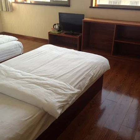 Shu' Hostel