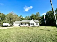 Pet Friendly Home 2 minutes from Lake Norman State Park 3BR/2BA - 4-Star