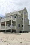 Oceanfront Luxury Awaits – “The Coconut” at 1238 New River Inlet Road - 4 estrellas