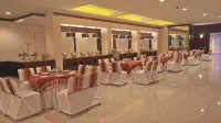 AB Clarks Inn Jalandhar - bar