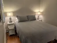 Williamsville Village Farm House  Convenient location for visting  Niagara Falls - 3-Star