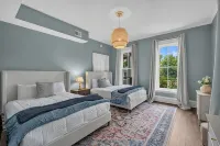 Victorian · Game Room · Walk to Beach + Downtown - 4 estrellas