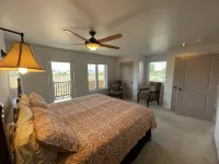 Santa Fe Style Custom Home - Hot Tub, Gorgeous View at Desert Edge! - 발코니