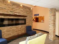 Travelodge by Wyndham Cleveland Lakewood - Wifi