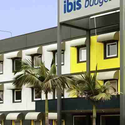 Ibis Budget Enfield Hotel Exterior