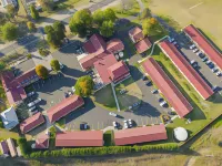 Black Gold Motel Hotels in Marrangaroo