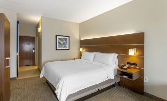 Holiday Inn Express & Suites Harrison