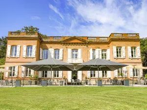 Le Domaine de Montjoie, BW Premier Collection