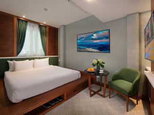 Hanoi la Selva Central Hotel & Spa