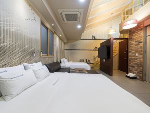 Jinju M Hotel