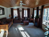 Willamette Pass Inn & Chalets