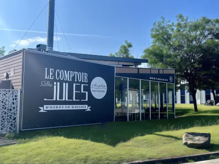 B&B Hotel Lyon Aéroport Saint-Quentin-Fallavier Отели в г. Сен-Кантен-Фаллавье