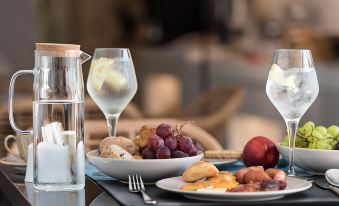 Marvarit Suites