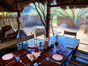 Quatermain's 1920's Safari Camp – Amakhala Game Reserve