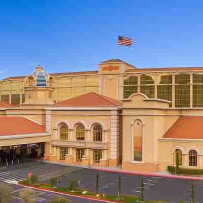 Suncoast Hotel and Casino Hotel Exterior