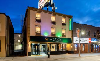 La Quinta Inn & Suites by Wyndham Oshawa