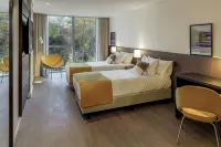 Dazzler by Wyndham la Plata Hotels near Pineapple Phone