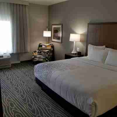La Quinta Inn & Suites by Wyndham Tifton Rooms