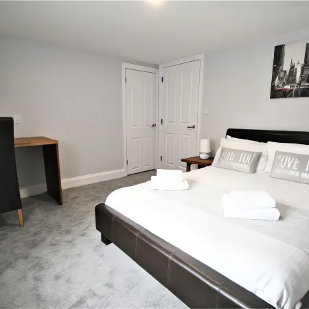 Nelson by the Docks Serviced Apartments by Roomsbooked