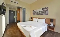 Whiz Prime Hotel Khatib Sulaiman Padang Hotel dekat Kampus II UNP