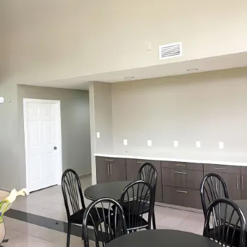 Americas Best Value Inn and Suites Mont Belvieu