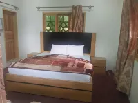 Blue Bell Hotel and Restaurant Balakot فنادق في Balakot