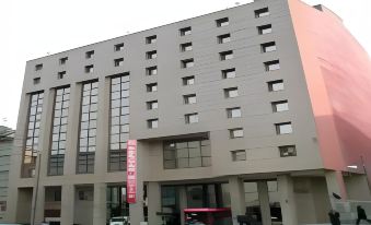 Sergah Hotel