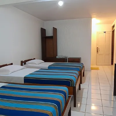 Hotel Pison Hotel dekat Lolai - To' Tombi, Negeri di atas awan