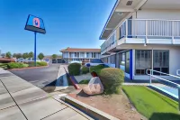 Motel 6 Vallejo, CA - Six Flags West Hotels in American Canyon