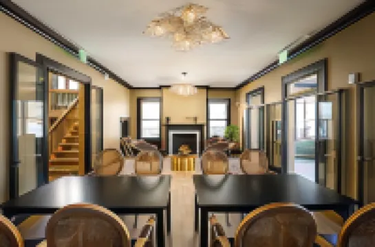 ザ エドワード ホテル