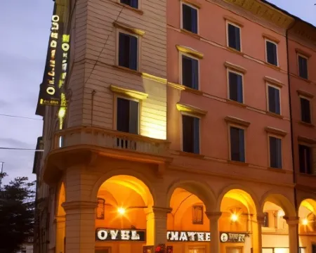 多納泰洛酒店 博洛尼亞酒店