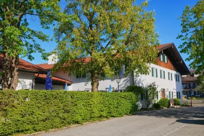 Gasthof Zum Stern - Seehausen am Staffelsee Hotels in der Nähe von Parkplatz Froschhauser See