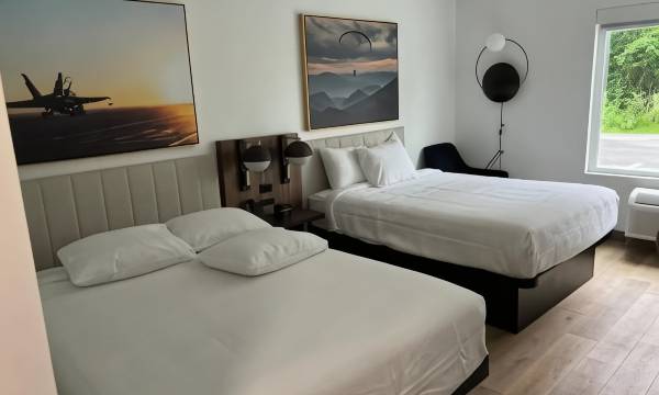 La Quinta Inn & Suites by Wyndham Manchester / Arnold AFB