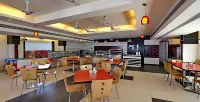 Hotel Sheela Shree Plaza فنادق في Jhansi