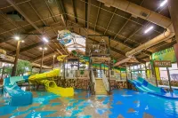 Timber Ridge Lodge and Waterpark - parking