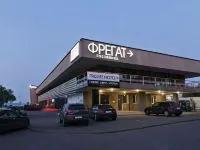 弗雷加特飯店 Karelian hut附近的飯店