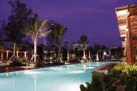 Mirror Mirror Hotel Cafe & Restaurant - Pools