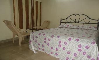 Raikar Guest House