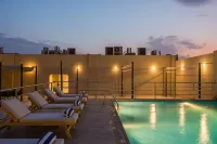 Erfad Hotel - Riyadh - Kolam Atas Bumbung
