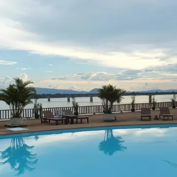 Arawan Riverside Hotel Отели в г. Паксе