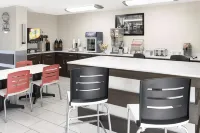 Super 8 by Wyndham Bedford DFW Airport West Hotels in Bedford